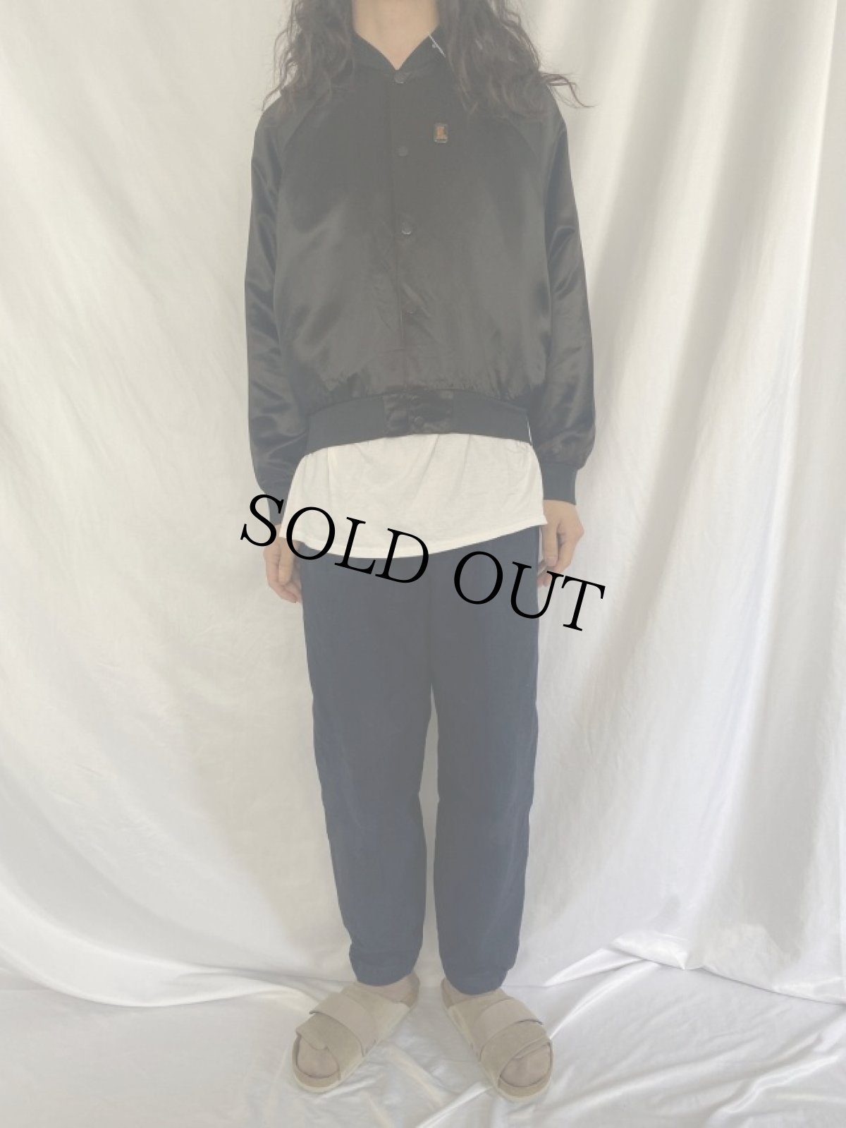 画像2: 80's IRON MAIDEN ピンバッチ付き サテンブルゾン (2)