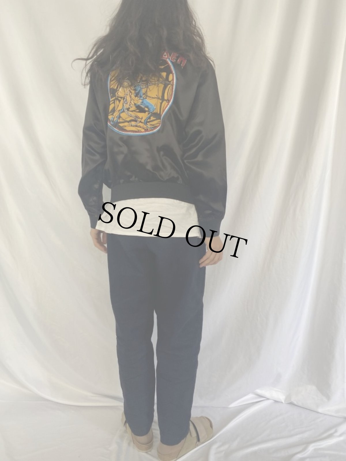 画像4: 80's IRON MAIDEN ピンバッチ付き サテンブルゾン (4)