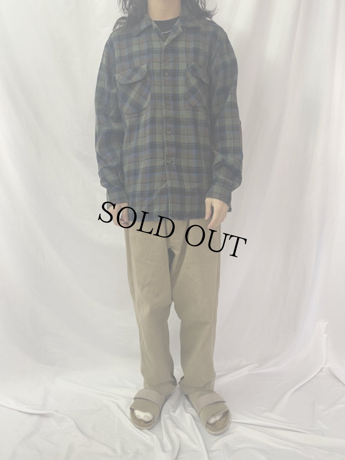 画像2: 60's PENDLETON チェック柄 エルボーパッチ付きウールシャツ L (2)