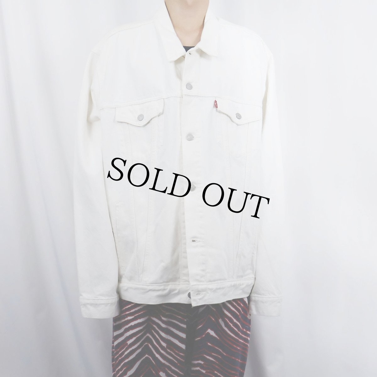 画像2: Levi's ホワイトデニムジャケット XXL (2)