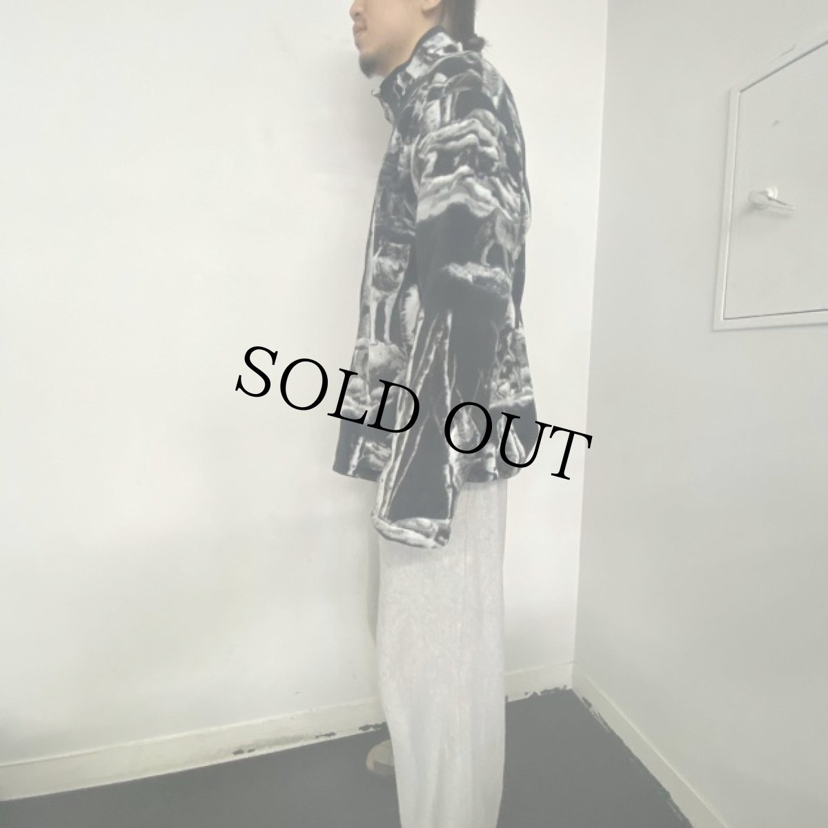 画像5: オオカミ柄 リバーシブル フリースジャケット XL (5)