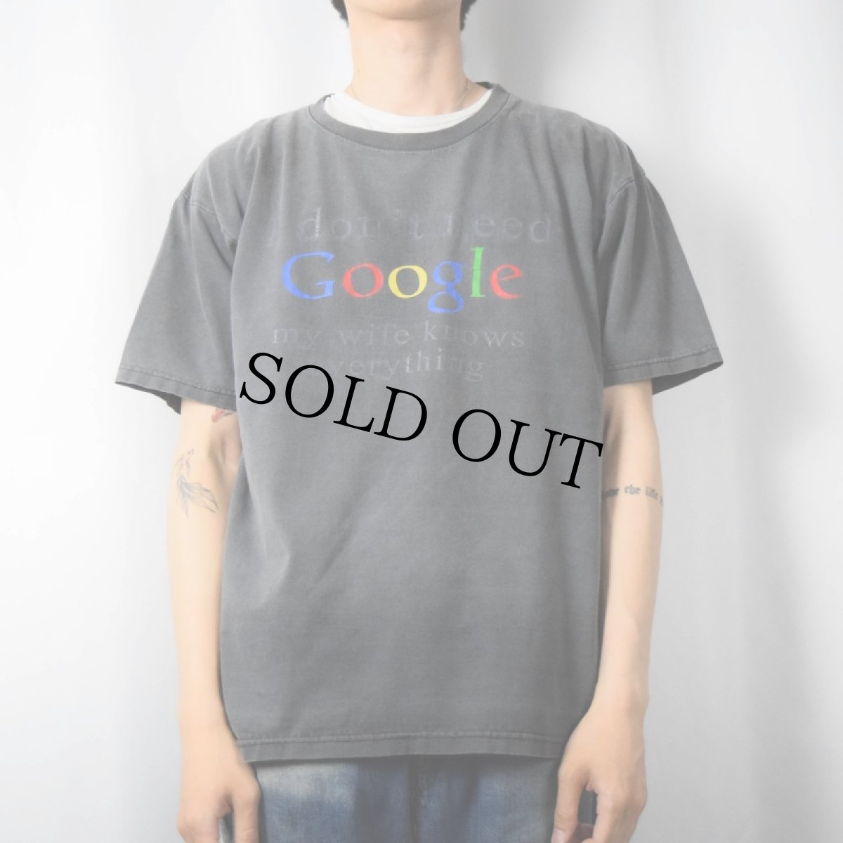 画像2: "I don't need Google my wife knows everything" ジョークプリントTシャツ XL (2)