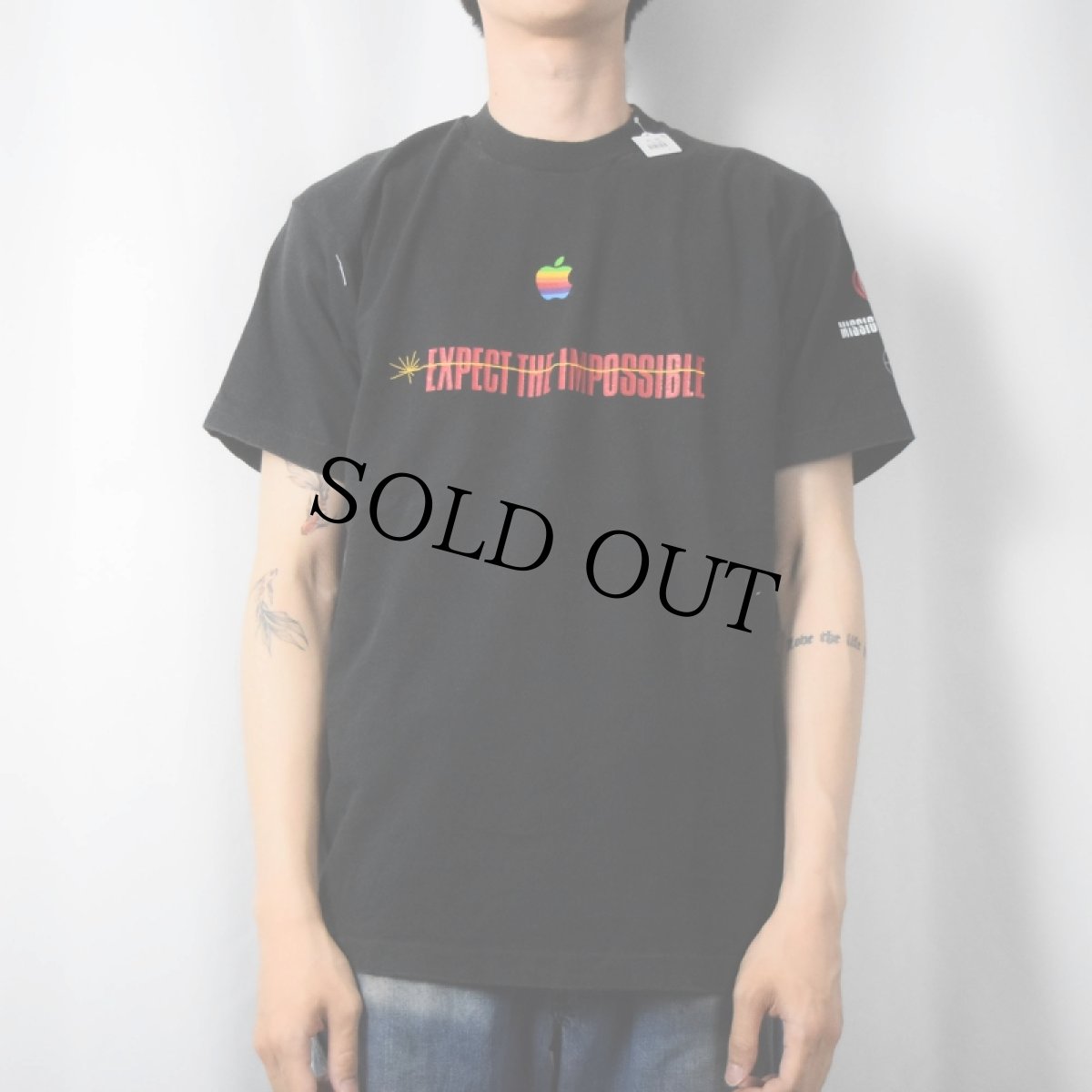 画像2: 90's Apple "EXPECT THE IMPOSSIBLE" レインボーロゴ プリントTシャツ BLACK L (2)