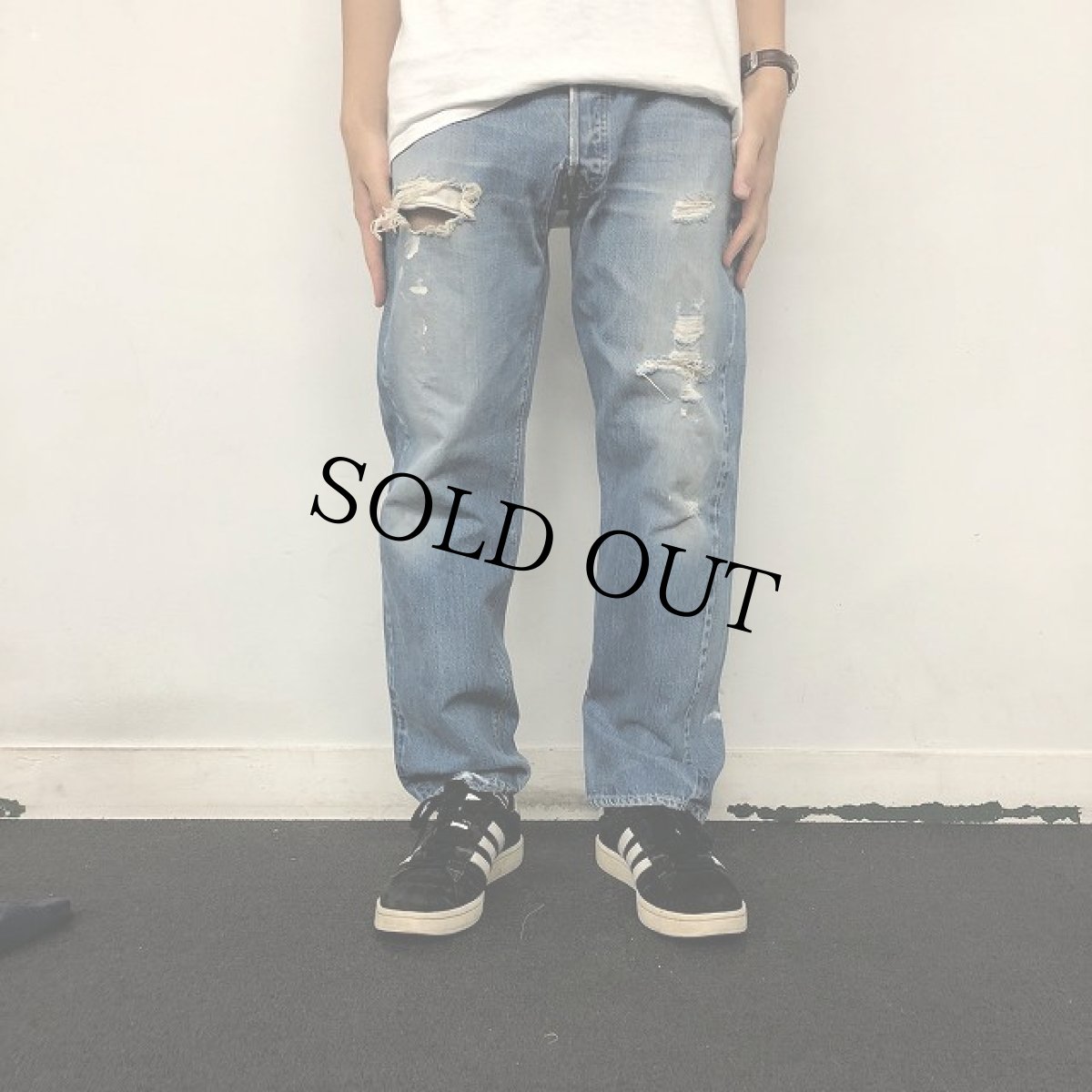 画像3: 60〜70's LEVI'S 501 BIGE デニムパンツ W31 (3)