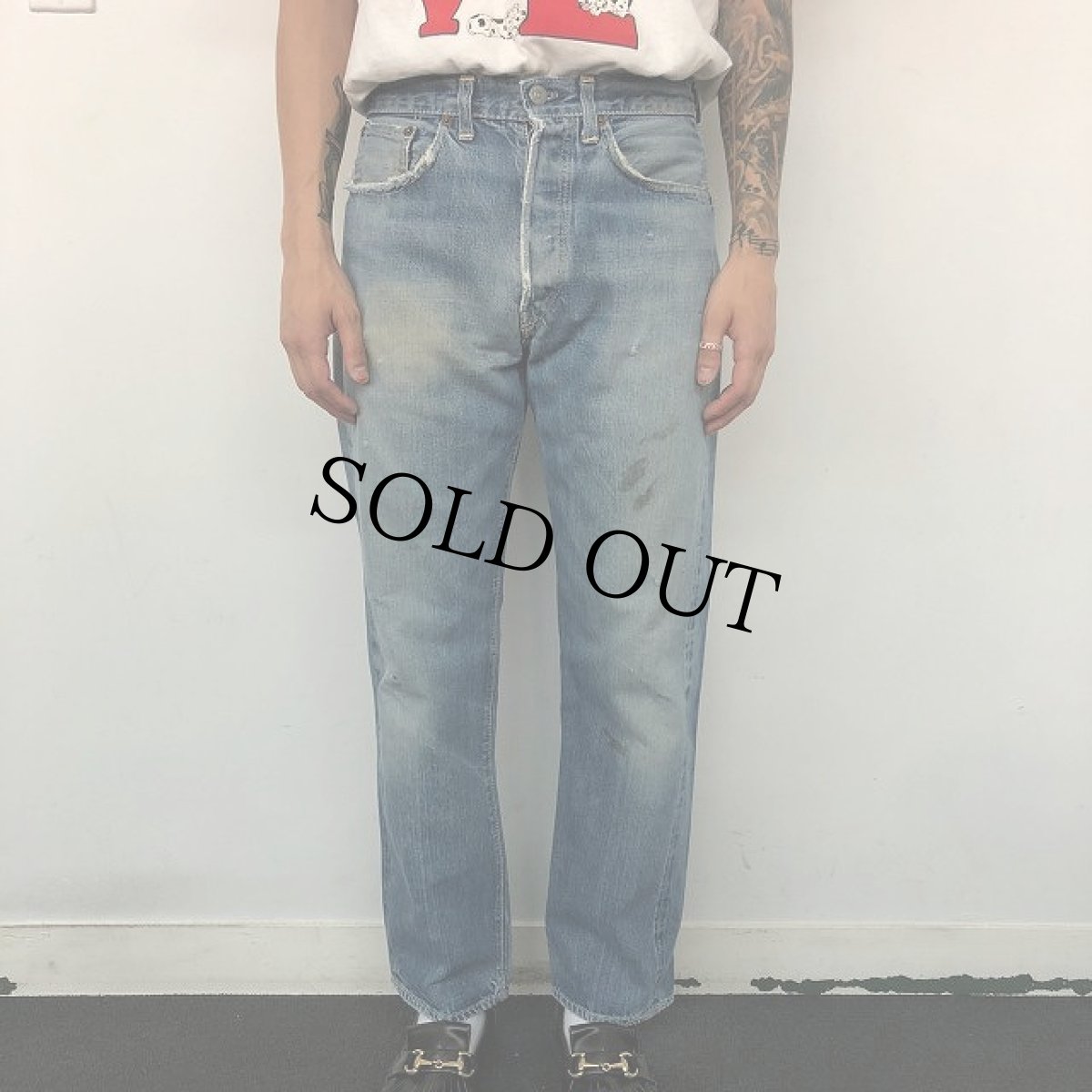 画像3: 60's LEVI'S 501XX BIGE デニムパンツ W30 (3)