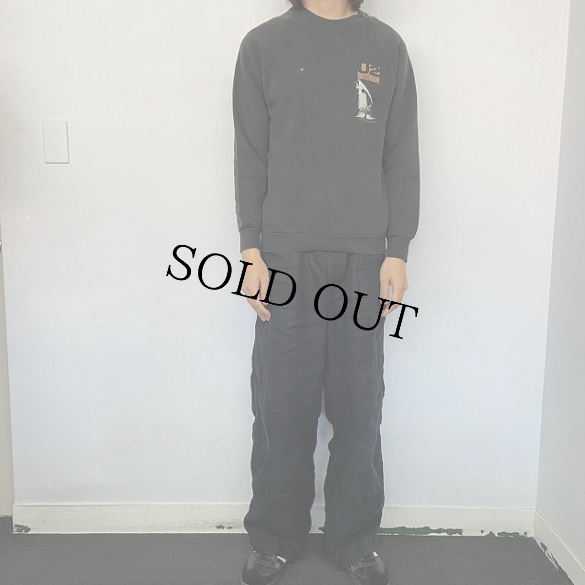 画像2: 90's U2 USA製 "Rattle and Hum" ロックバンドプリントスウェット M (2)