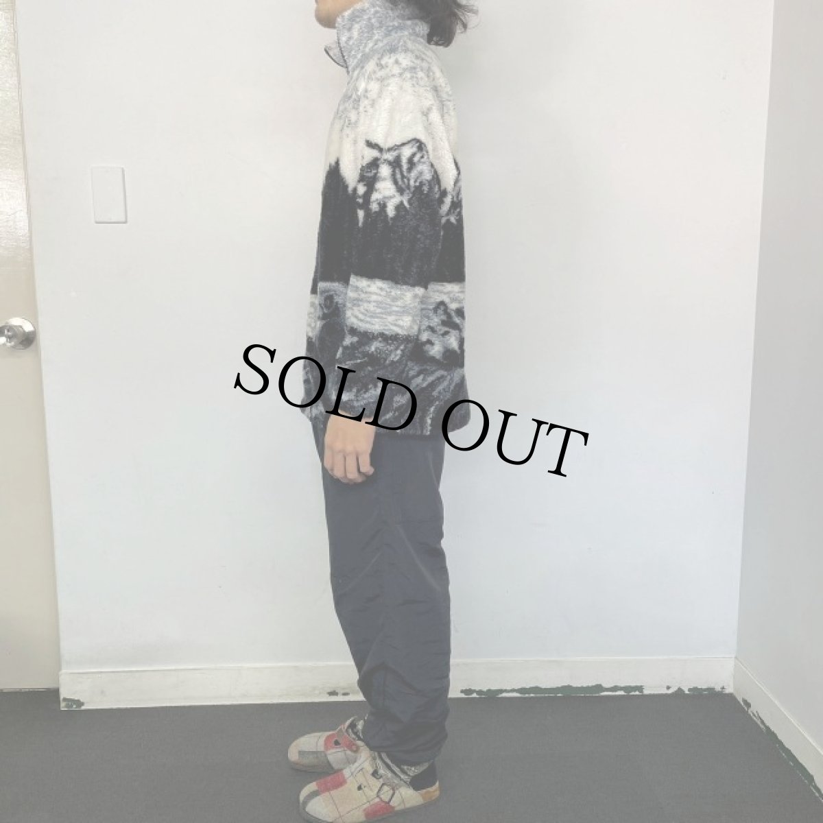 画像4: BLACK MOUNTAIN USA製 オオカミ柄 フリースジャケット S (4)