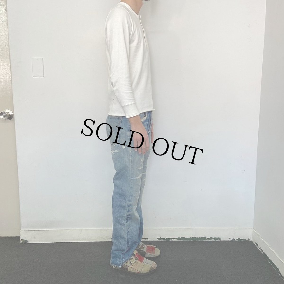 画像3: 60's LEVI'S 501 BIGE デニムパンツ W33 (3)