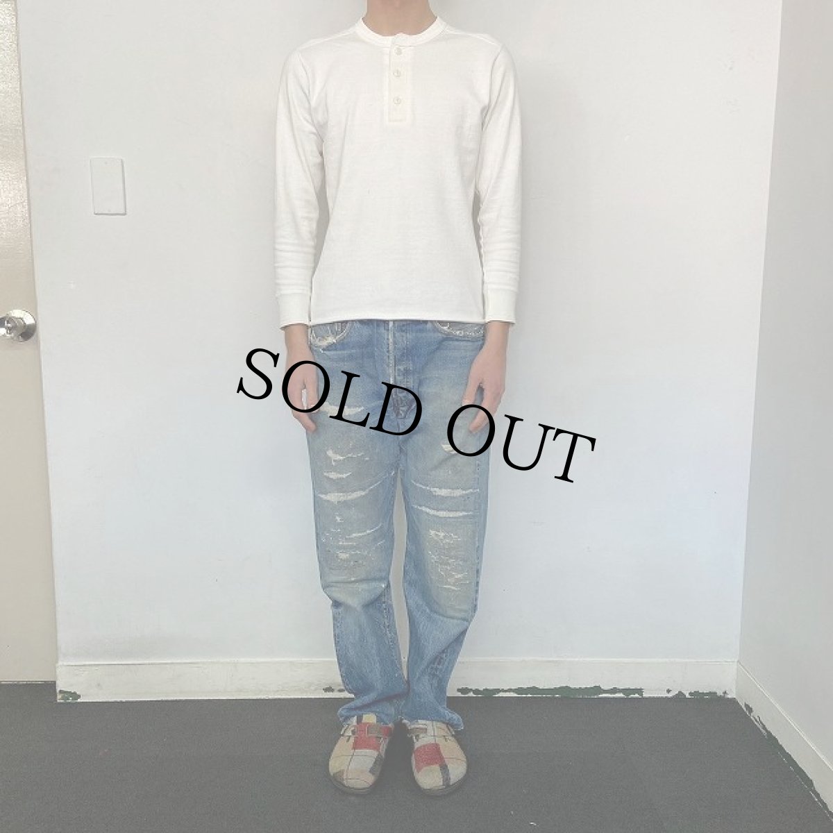 画像2: 60's LEVI'S 501 BIGE デニムパンツ W33 (2)