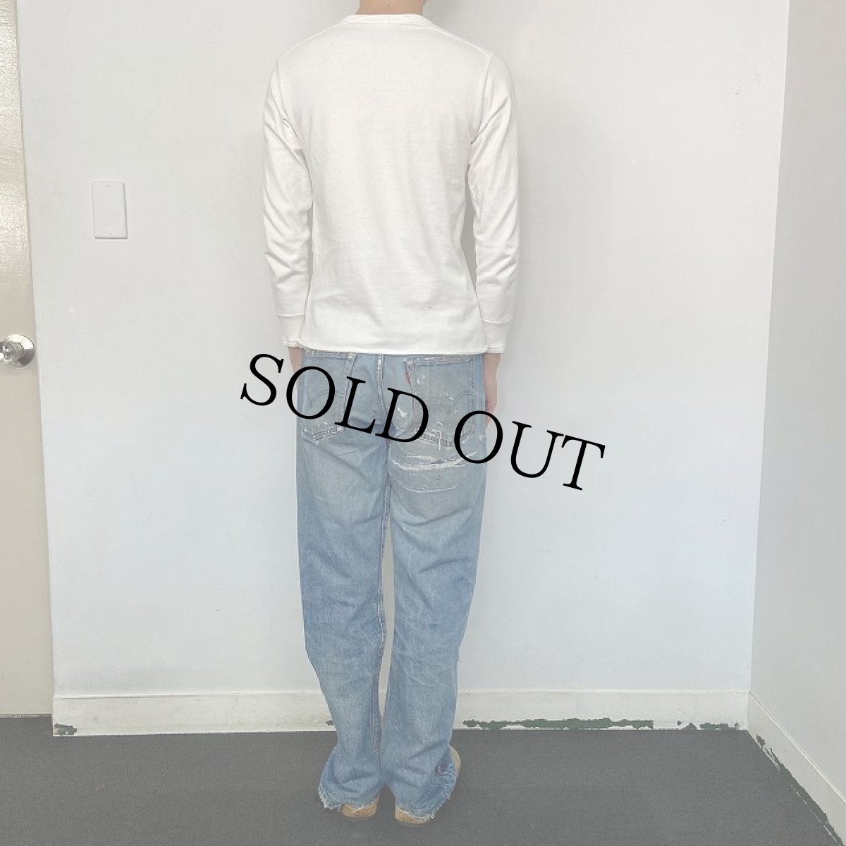 画像4: 60's LEVI'S 501 BIGE デニムパンツ W33 (4)