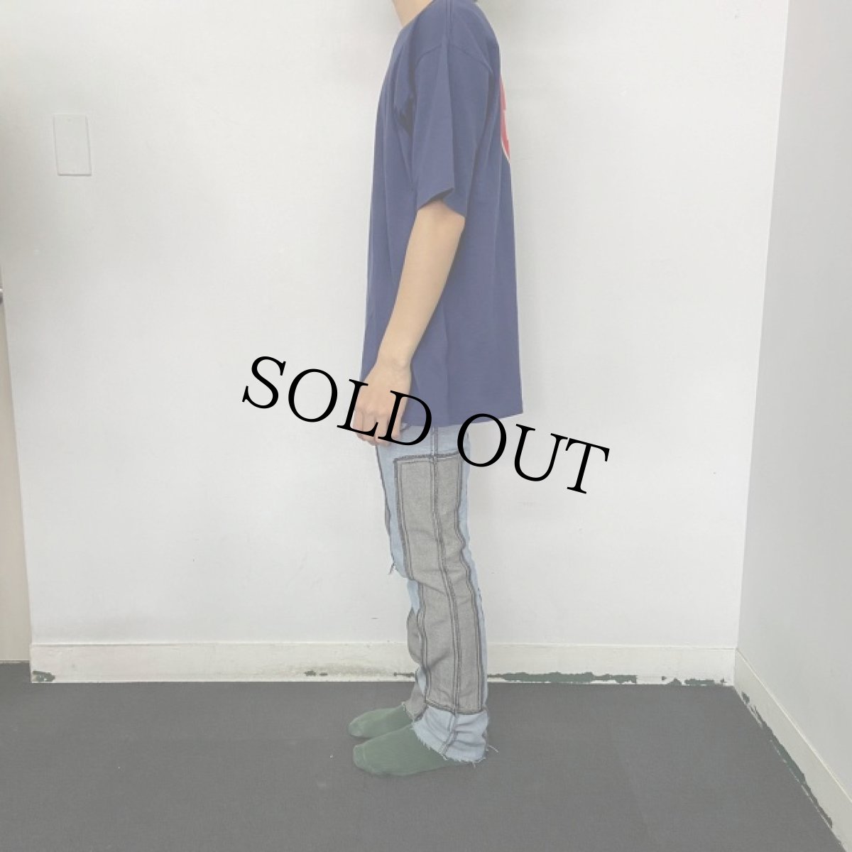 画像4: 90's POWELL USA製 "BONES" 覗き見スカル プリントTシャツ L (4)