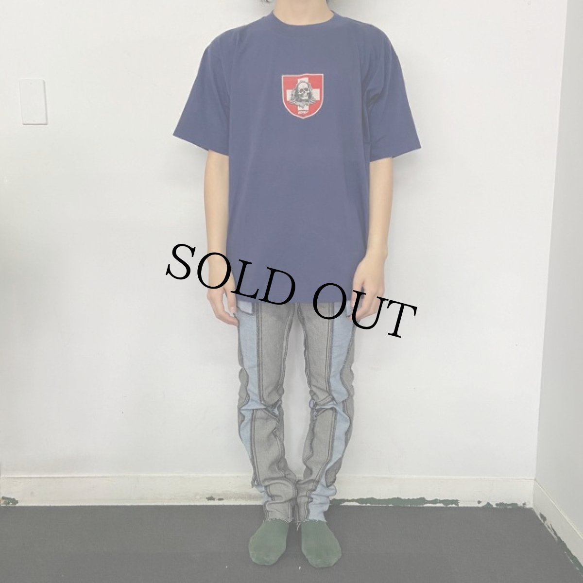 画像3: 90's POWELL USA製 "BONES" 覗き見スカル プリントTシャツ L (3)