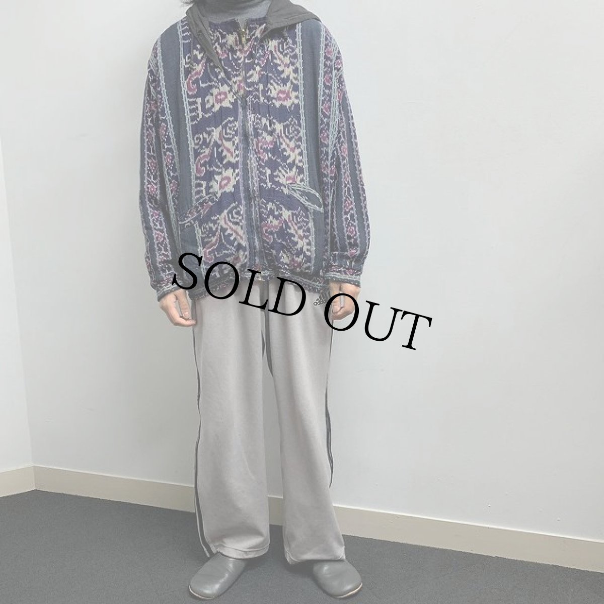 画像2: イカット柄 ジップパーカー (2)