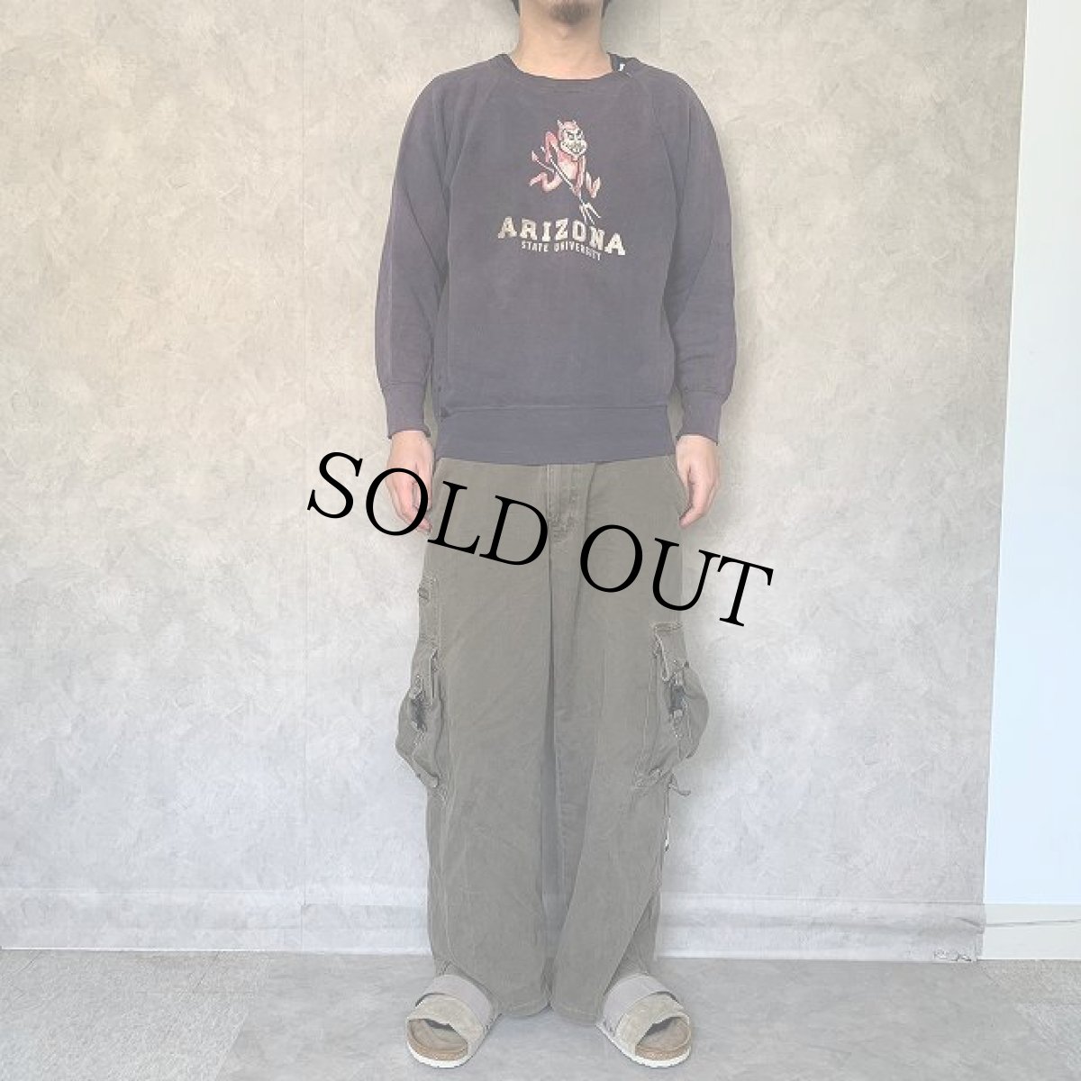 画像2: 〜60's "ARIZONA" レッドデビル カラーフロッキープリント ラグランスウェット ナス紺 (2)