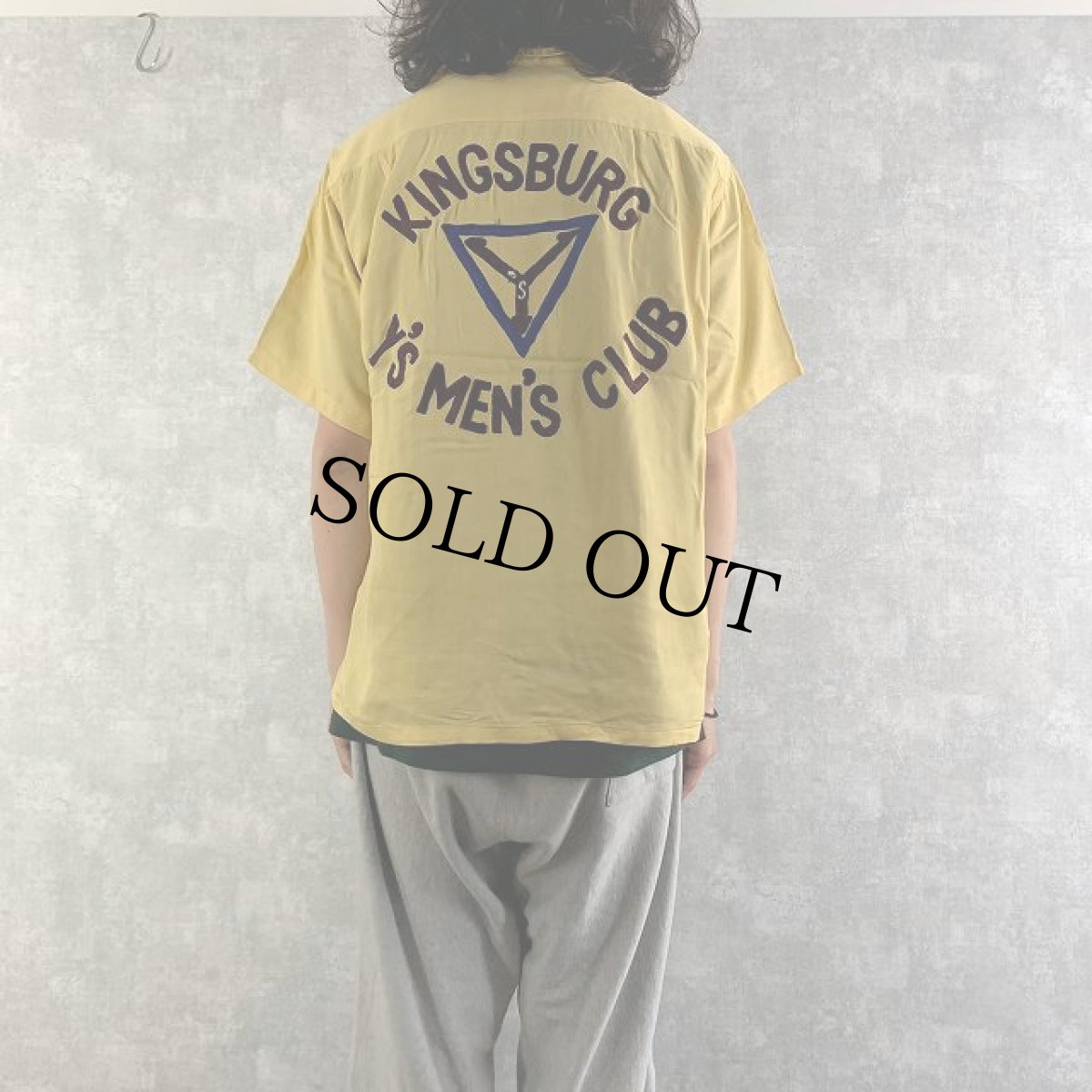 画像5: 60's VAN HEUSEN  "KINGSBURG Y'S MEN'S CLUB"  チェーン刺繍 レーヨンボーリングシャツ M (5)