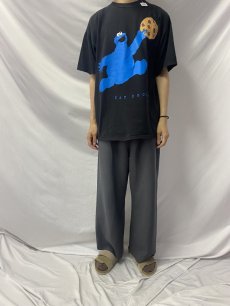 画像2: 90's COOKIE MONSTER USA製 "NIKE" パロディTシャツ XL (2)