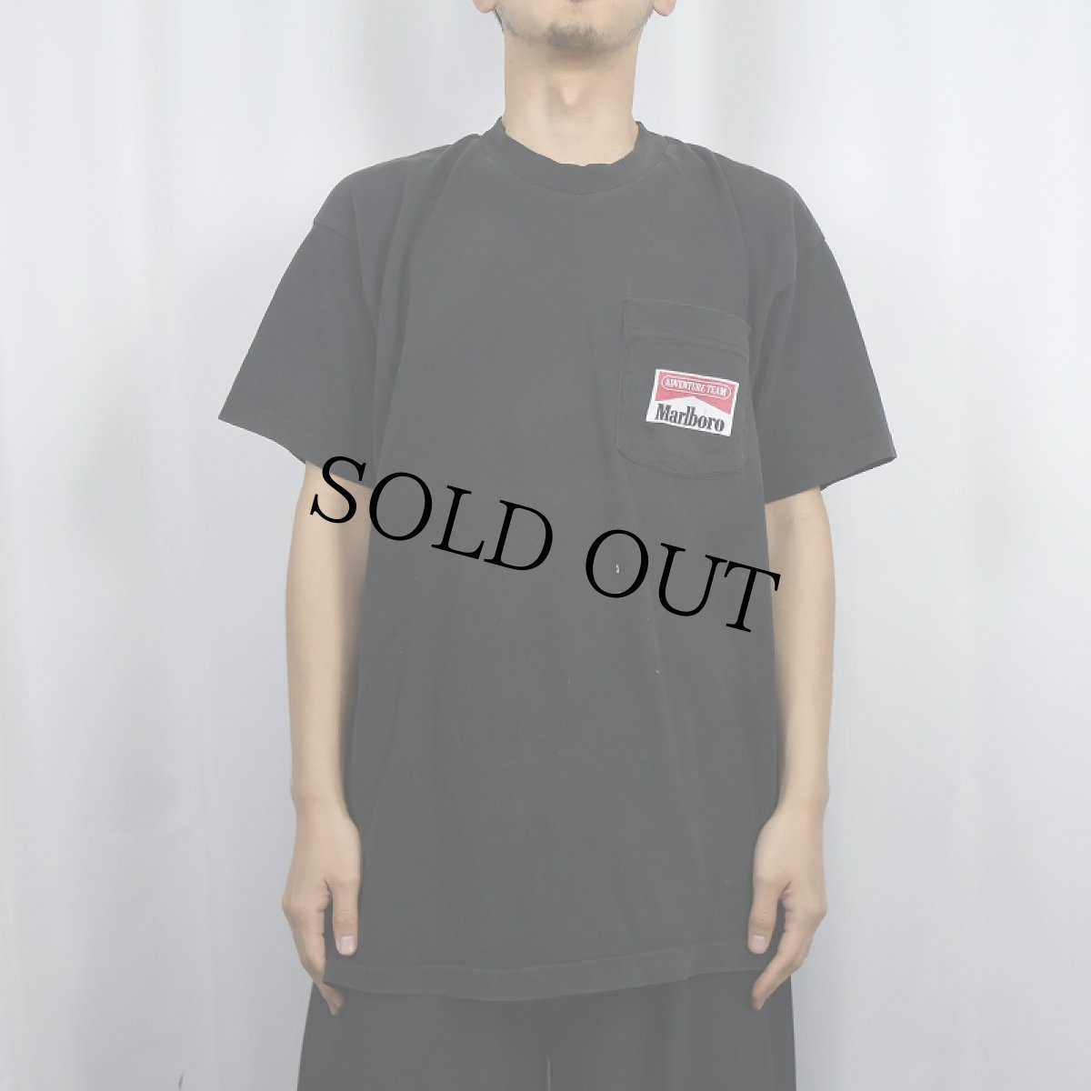 画像2: 90's Marlboro USA製 "Snake Pass" ポケットTシャツ BLACK XL (2)