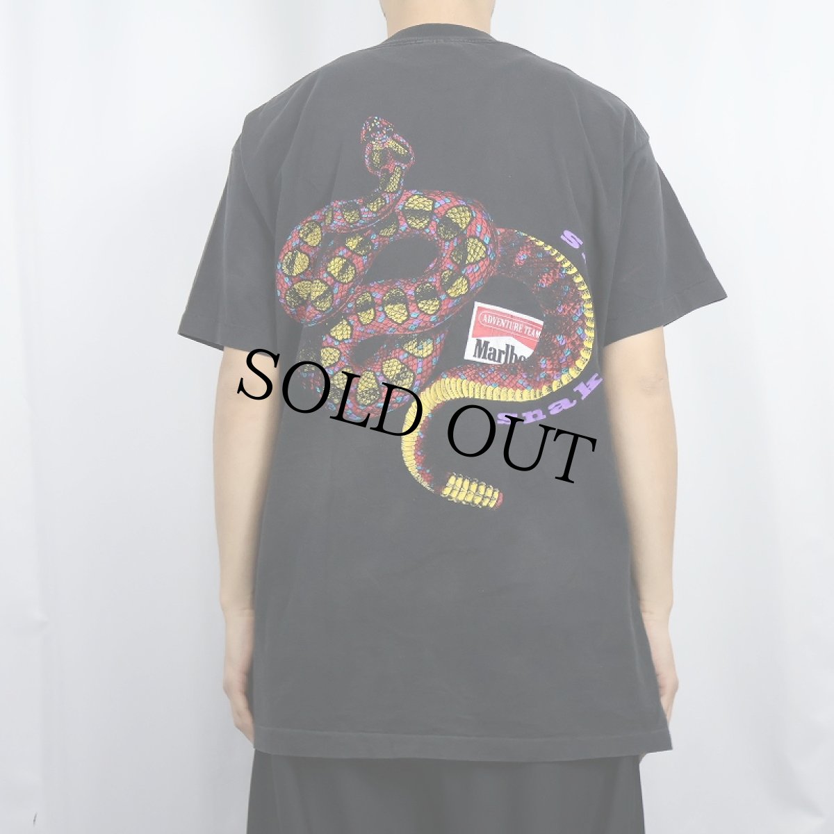 画像3: 90's Marlboro USA製 "Snake Pass" ポケットTシャツ BLACK XL (3)