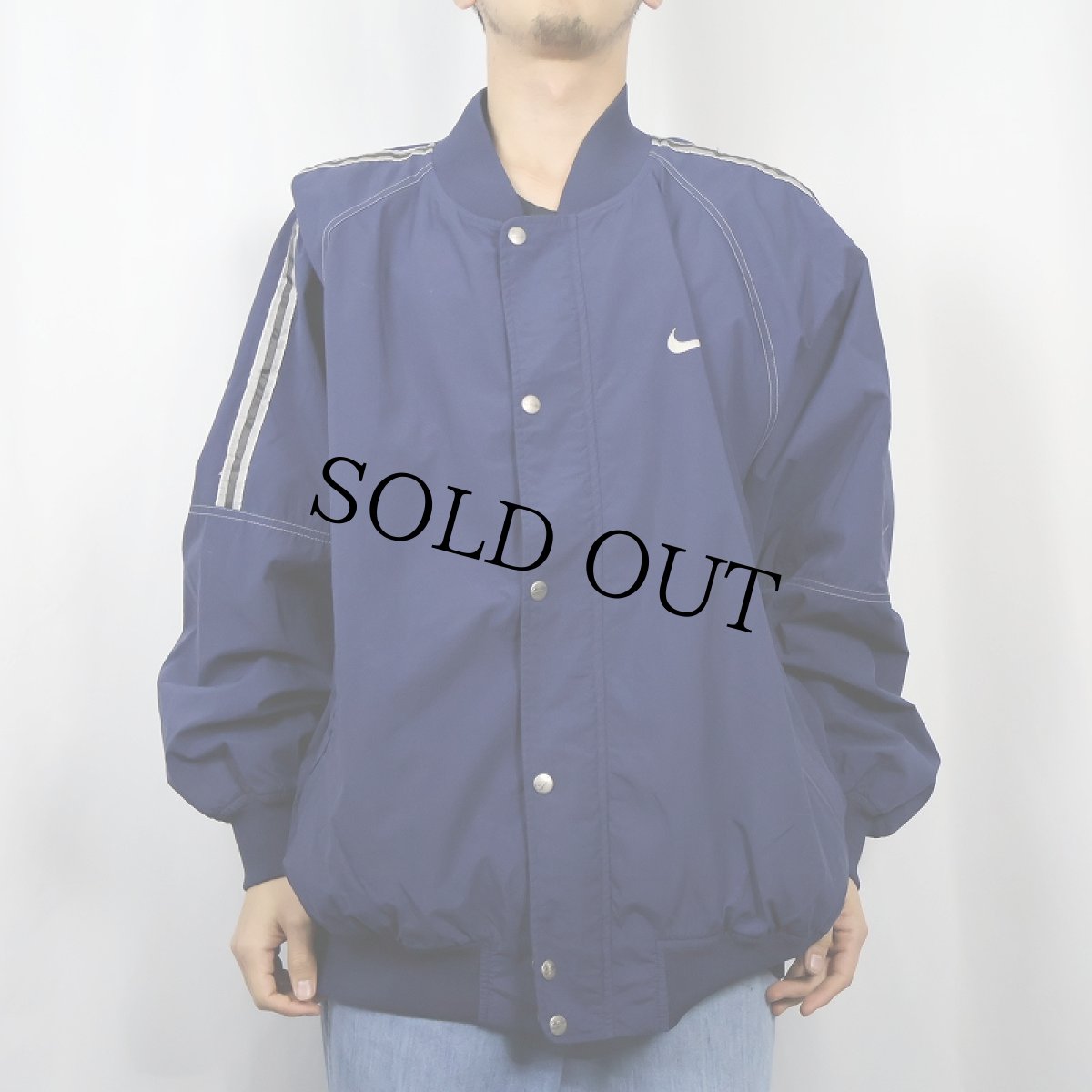 画像2: 90〜2000's NIKE ラインデザイン ナイロンジャケット XL (2)