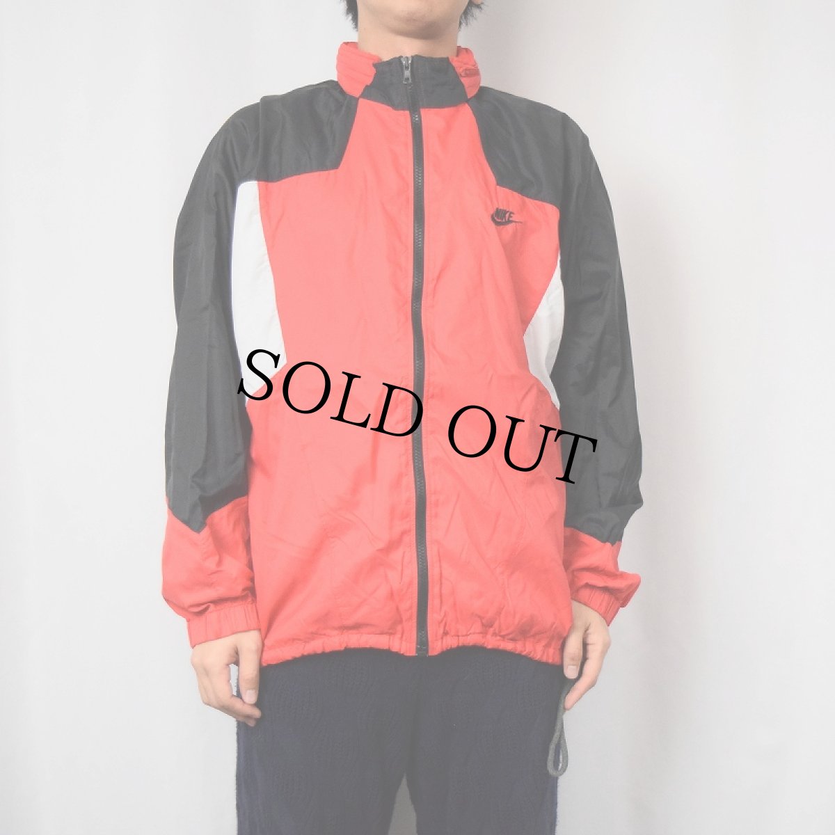 画像2: 90's NIKE 切り替えナイロンジャケット L (2)