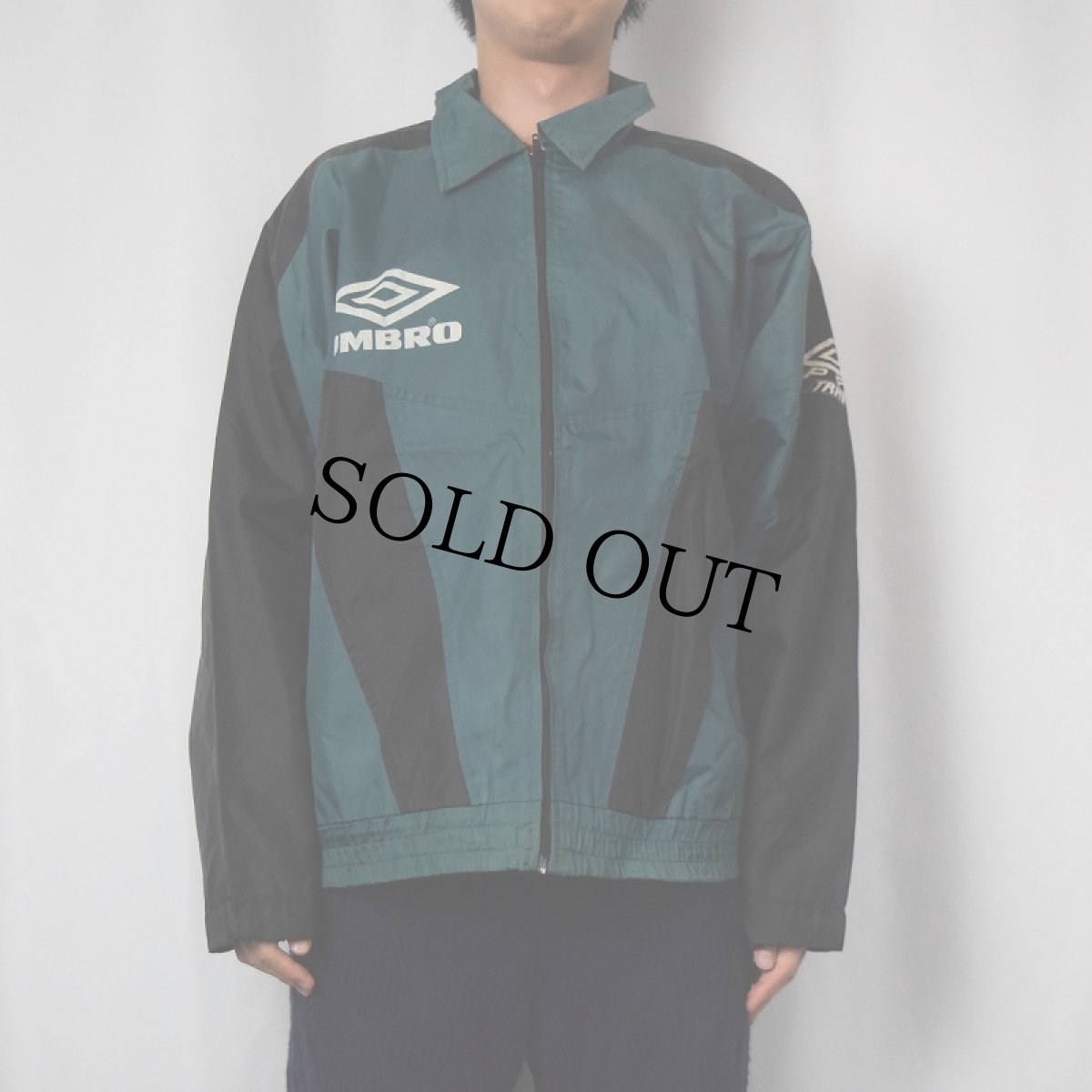 画像2: UMBRO ナイロンジャケット M (2)