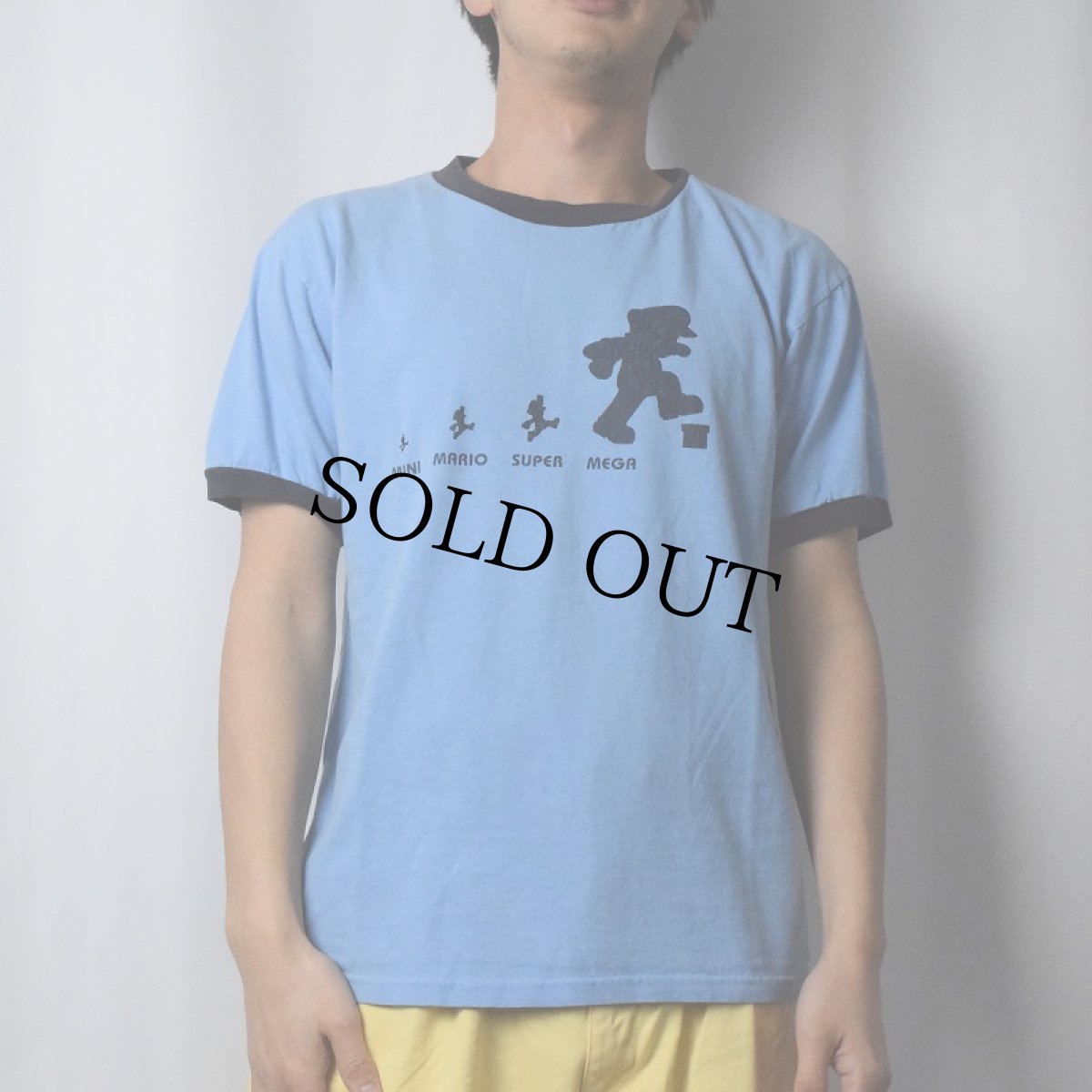 画像2: スーパーマリオ "MINI MARIO SUPER MEGA" キャラクタープリント リンガーTシャツ M (2)