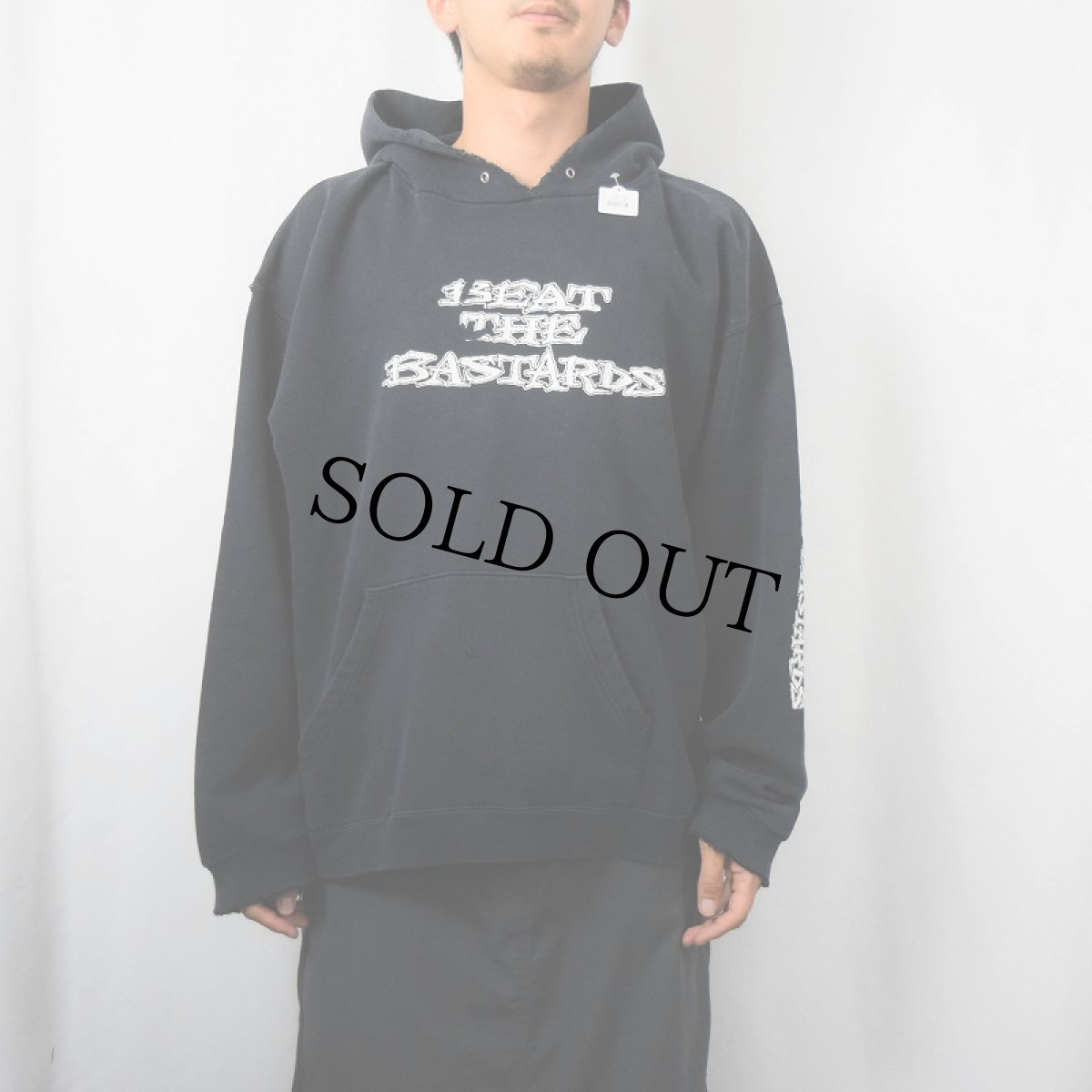 画像2: The Exploited "BEAT THE BASTARDS" パンク・ロックバンド アルバムプリント スウェットフーディー BLACK (2)