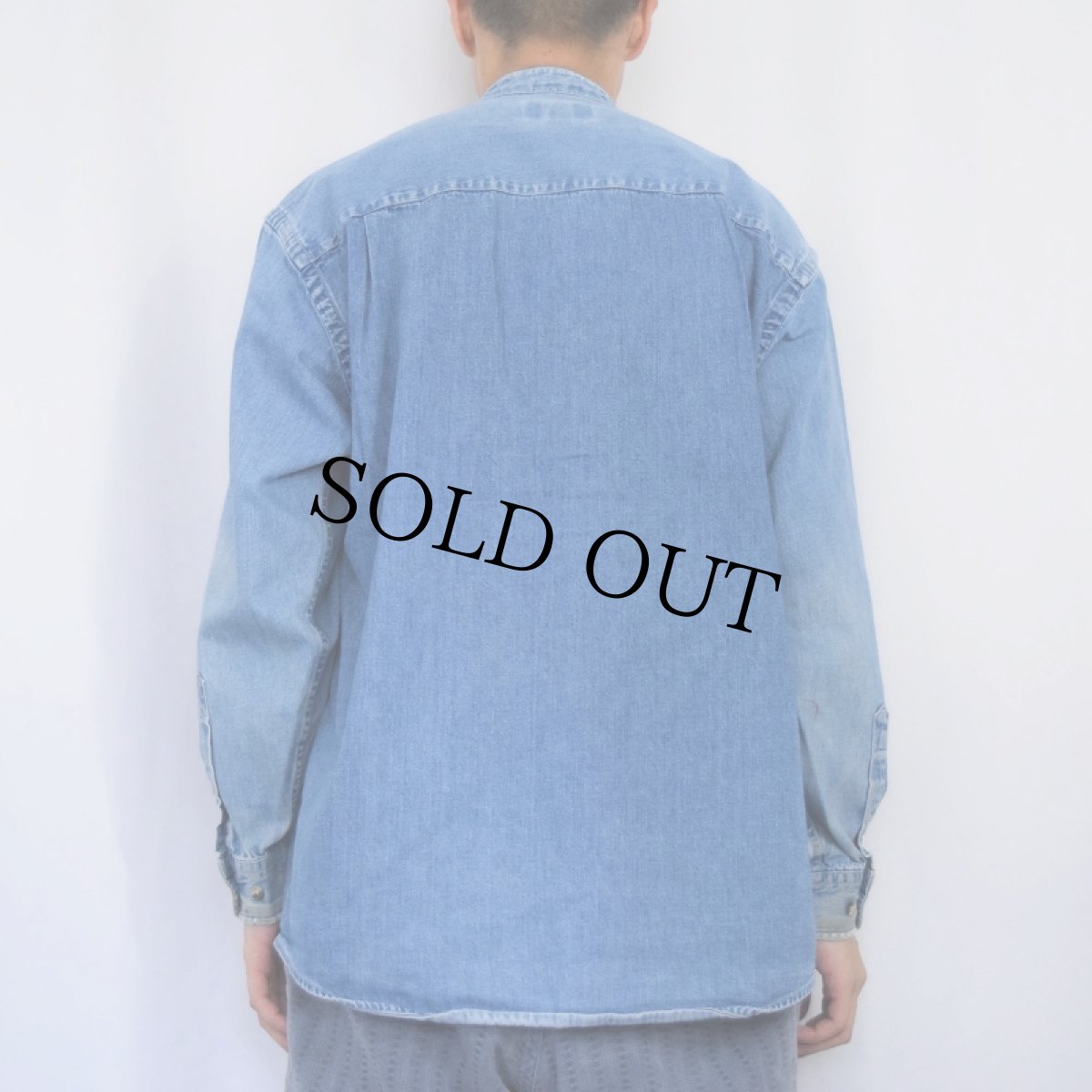 画像3: 90's Eddie Bauer バンドカラー デニムシャツ M (3)