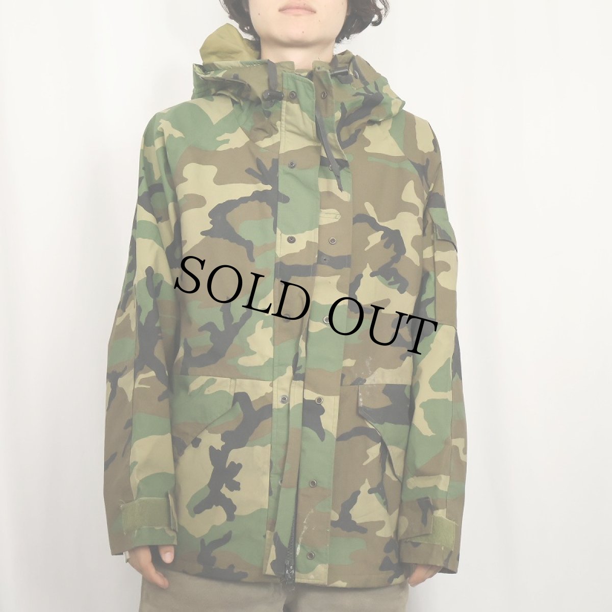 画像2: 90's U.S.MILITARY ECWCS GEN1 ウッドランドカモ GORE-TEXパーカ MEDIUM-SHORT (2)