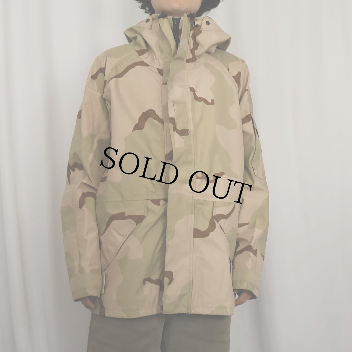 画像2: 90〜2000's U.S.MILITARY ECWCS GEN1 デザートカモ GORE-TEXパーカ MEDIUM-REGULAR (2)