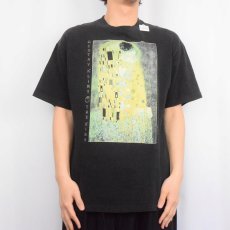 画像2: 90's Gustav Klimt “THE KISS” アートプリントTシャツ BLACK (2)