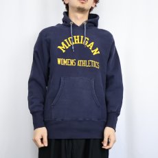 画像2: 70's Champion REVERSE WEAVE 青単色タグ USA製 "MICHIGAN WOMENS ATHLETICS" プリントスウェットフーディー S (2)