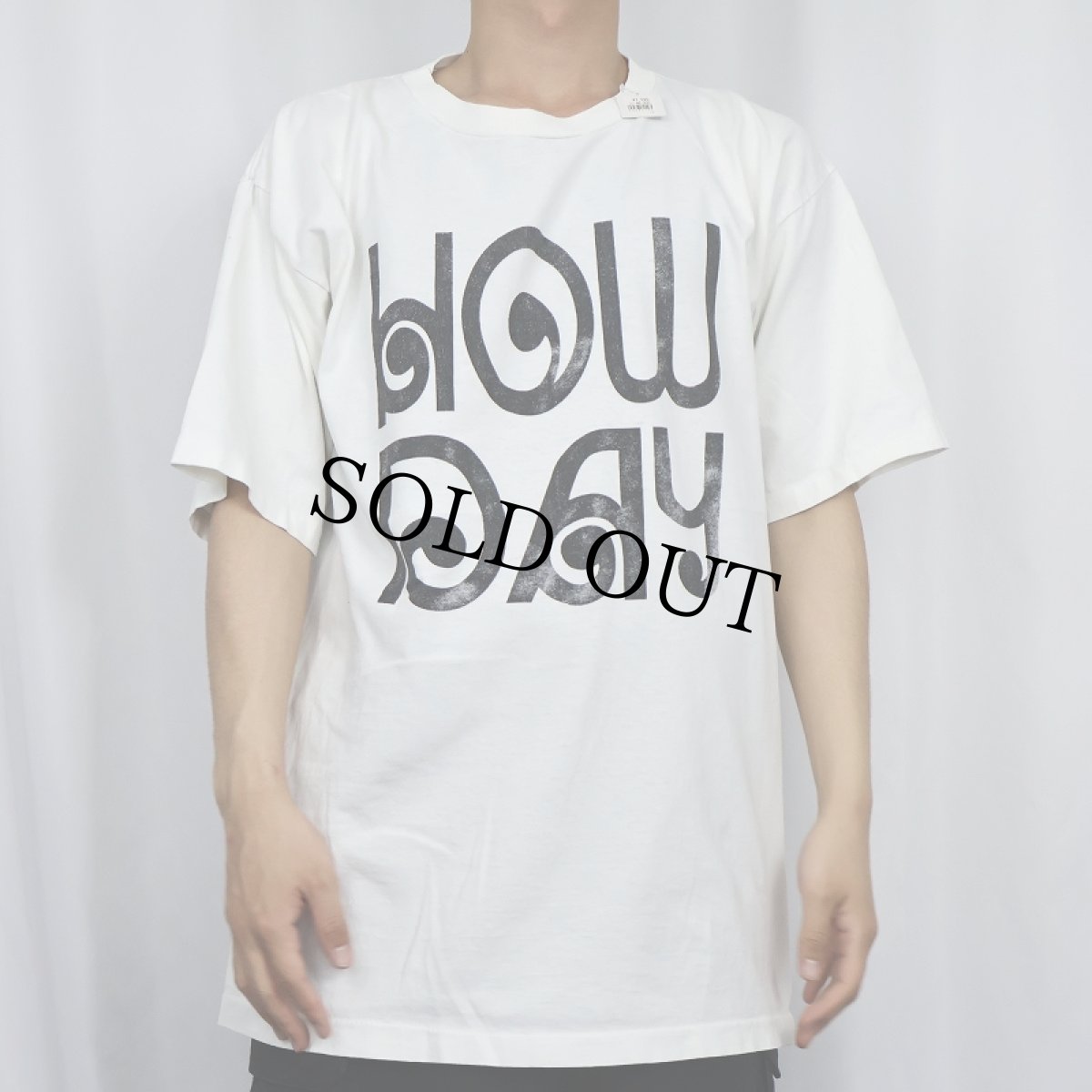 画像2: 90's USA製 HOW DAY プリントTシャツ XL (2)