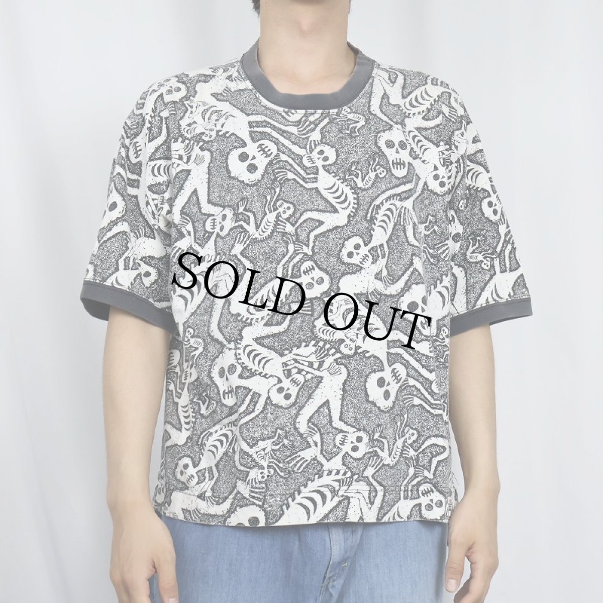 画像2: 90's VISION STREET WEAR USA製 スカル総柄プリント リンガーTシャツ M (2)