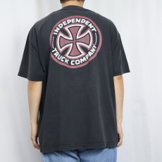 画像4: INDEPENDENT ロゴプリントTシャツ BLACK (4)