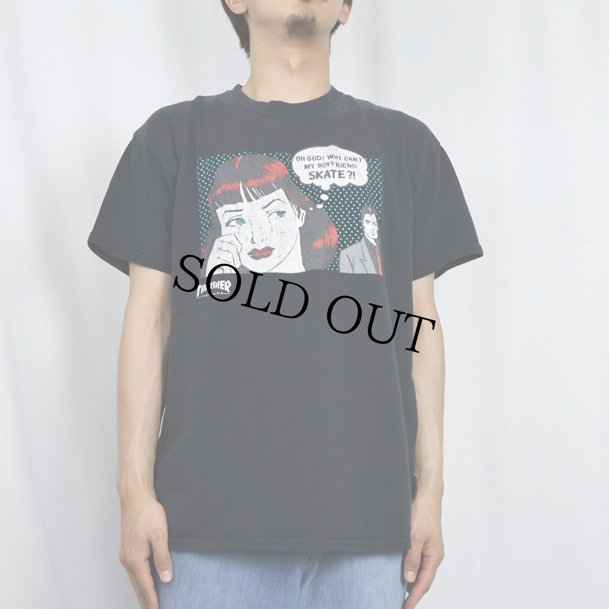 画像2: THRASHER "WHY CAN'T MY BOYFRIEND SKATE?!" アメコミプリントTシャツ BLACK (2)