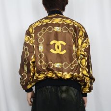 画像4: ブート CHANEL スカーフ柄 シルクブルゾン (4)