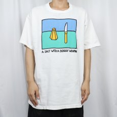画像2: 90's grimm CANADA製 "A SALT WITH A DEADLY WEAPON" ジョークイラスト プリントTシャツ (2)