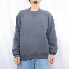 画像2: 90's RUSSELL ATHLETIC USA製 前V 無地フェードスウェット NAVY L (2)