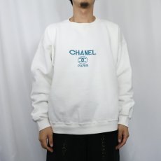 画像2: 90's ブート CHANEL USA製 ロゴ刺繍 前Vスウェット L (2)