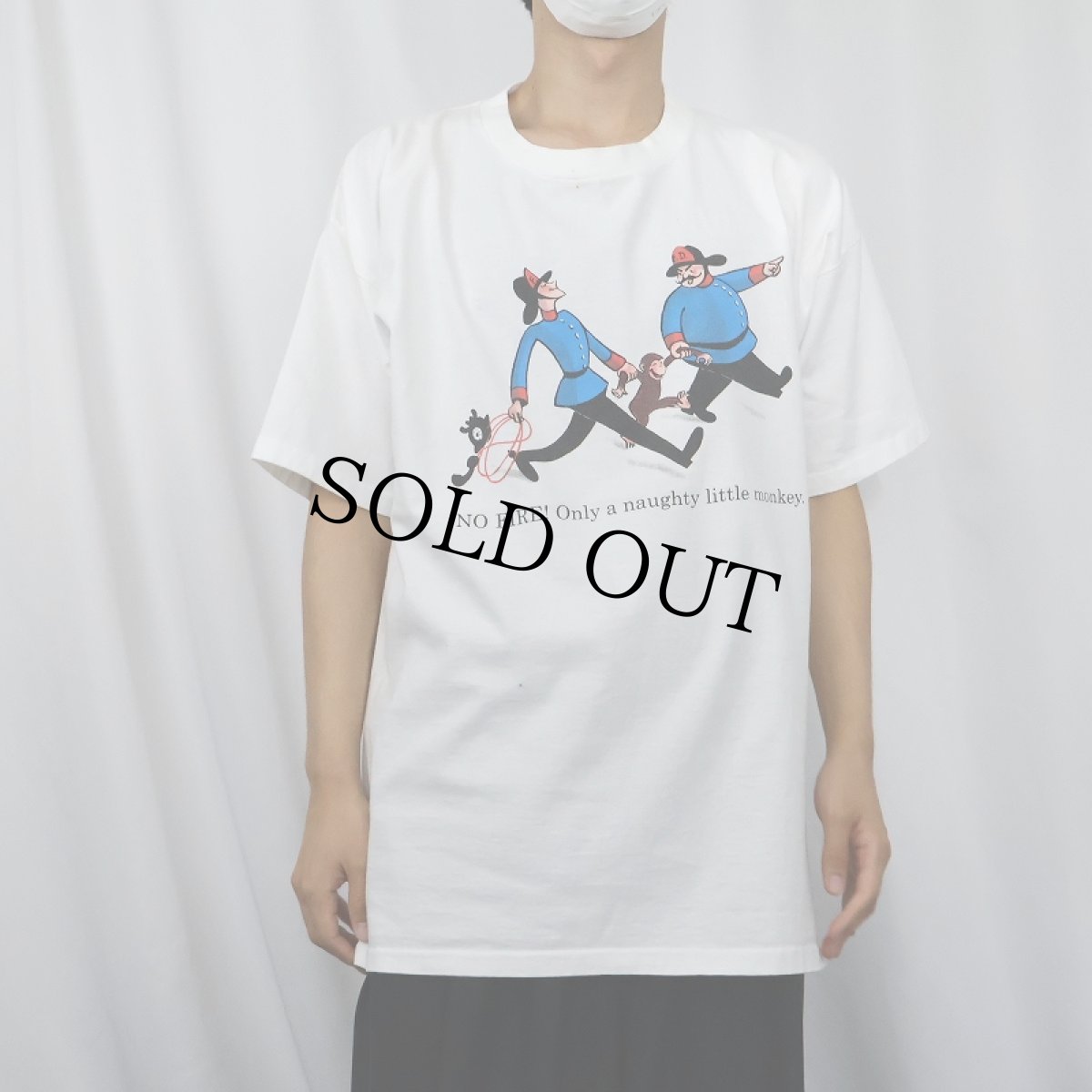 画像2: 90's Curious George "NO FIRE! Only a naughty..." キャラクタープリントTシャツ XL (2)