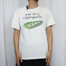 画像2: 90's UMBRO USA製 "Eat your vegetaballs" プリントTシャツ M (2)