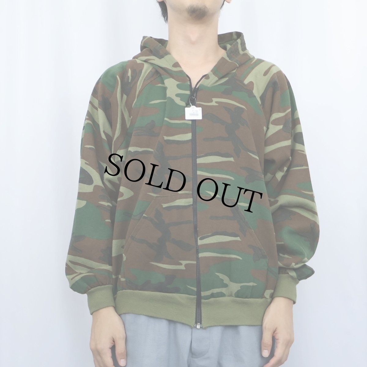 画像2: 80〜90's カモ柄 スウェットジップパーカー (2)