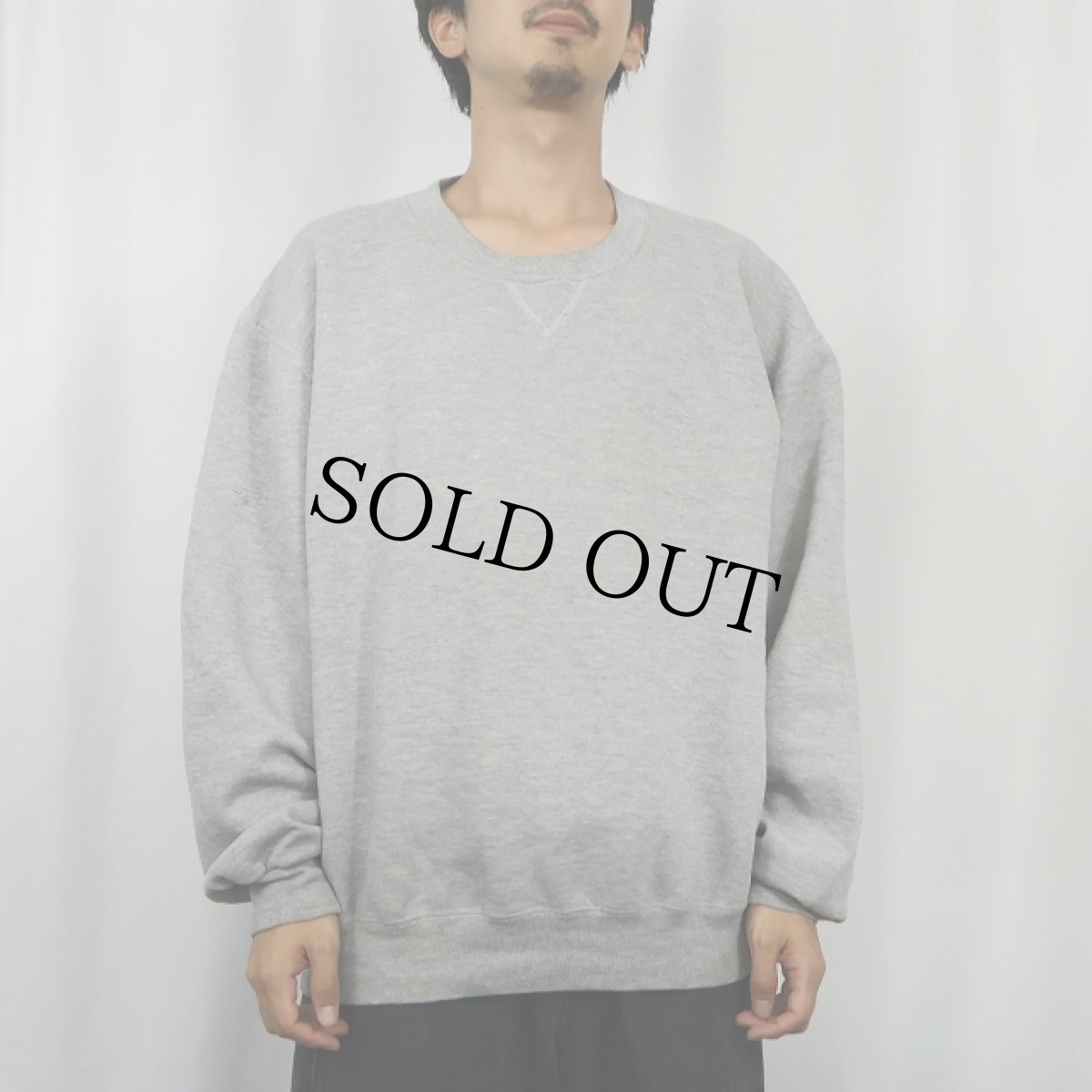 画像2: 90's RUSSELL ATHLETIC USA製 前V無地スウェット LT (2)