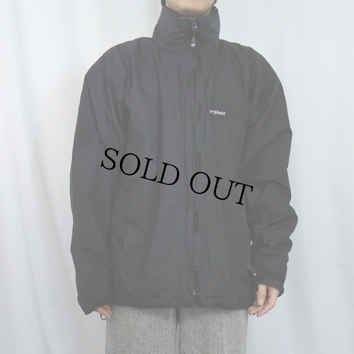 画像2: berghaus "AQ2" 中綿入り ナイロンジャケット BLACK XL (2)