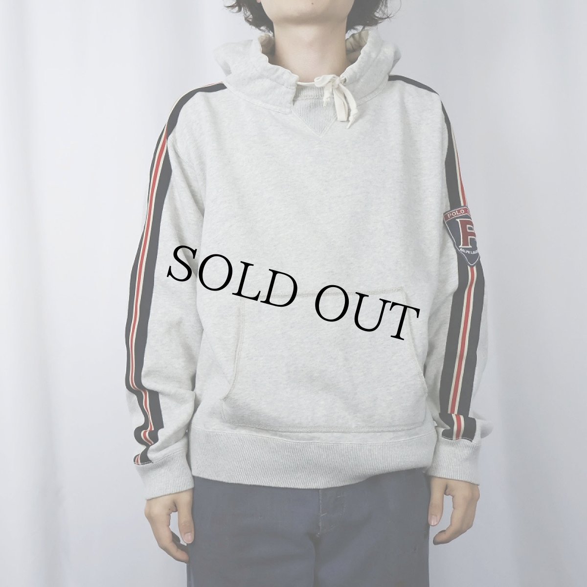 画像2: 90's POLO SPORT Ralph Lauren ポリスパッチ付き 前V スウェットフーディー M (2)