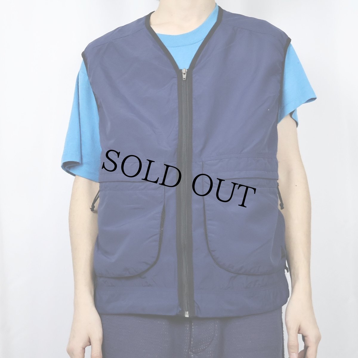 画像2: 90's NIKE ACG ロゴ刺繍 ナイロンベスト NAVY M (2)