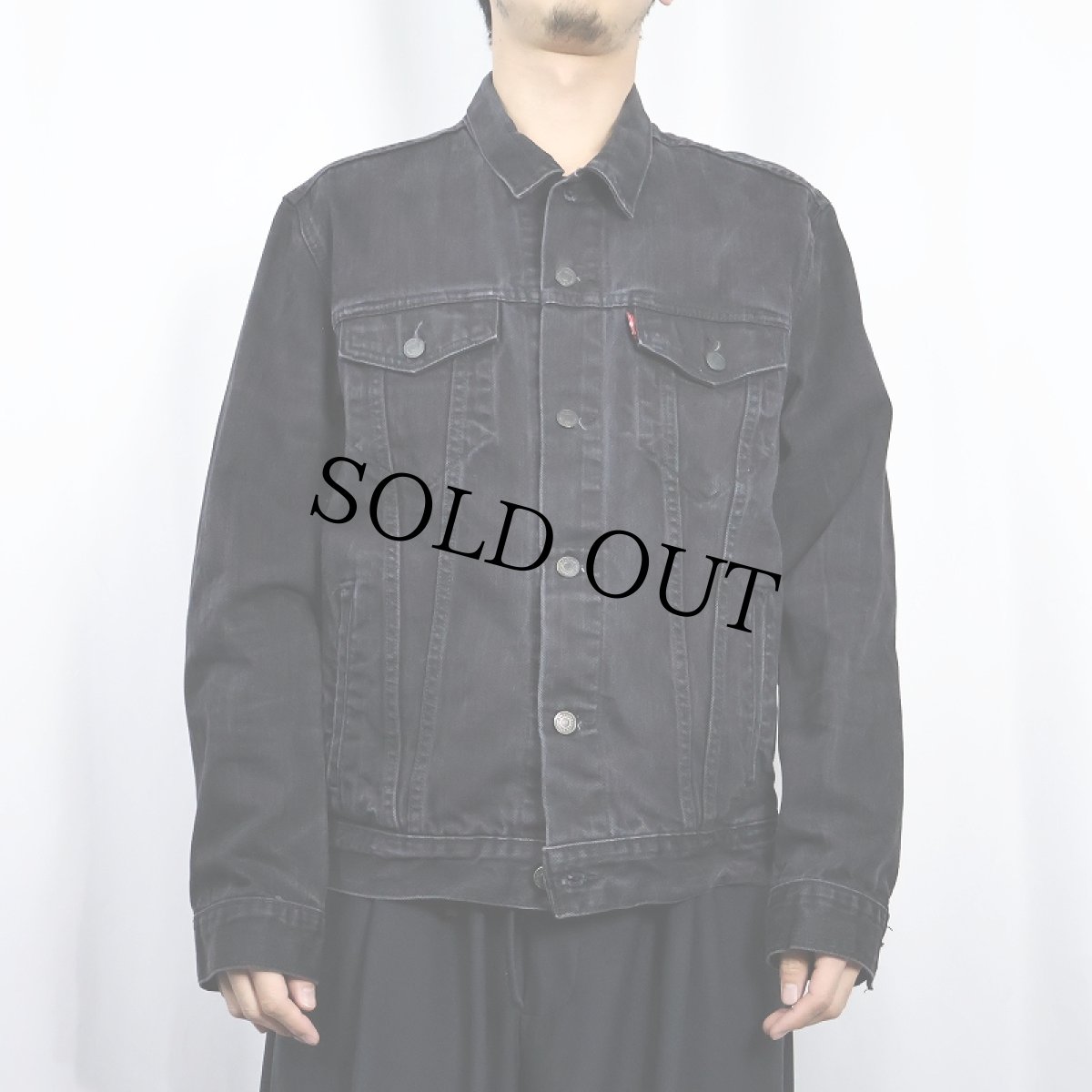 画像2: Levi's ブラックデニムジャケット L (2)