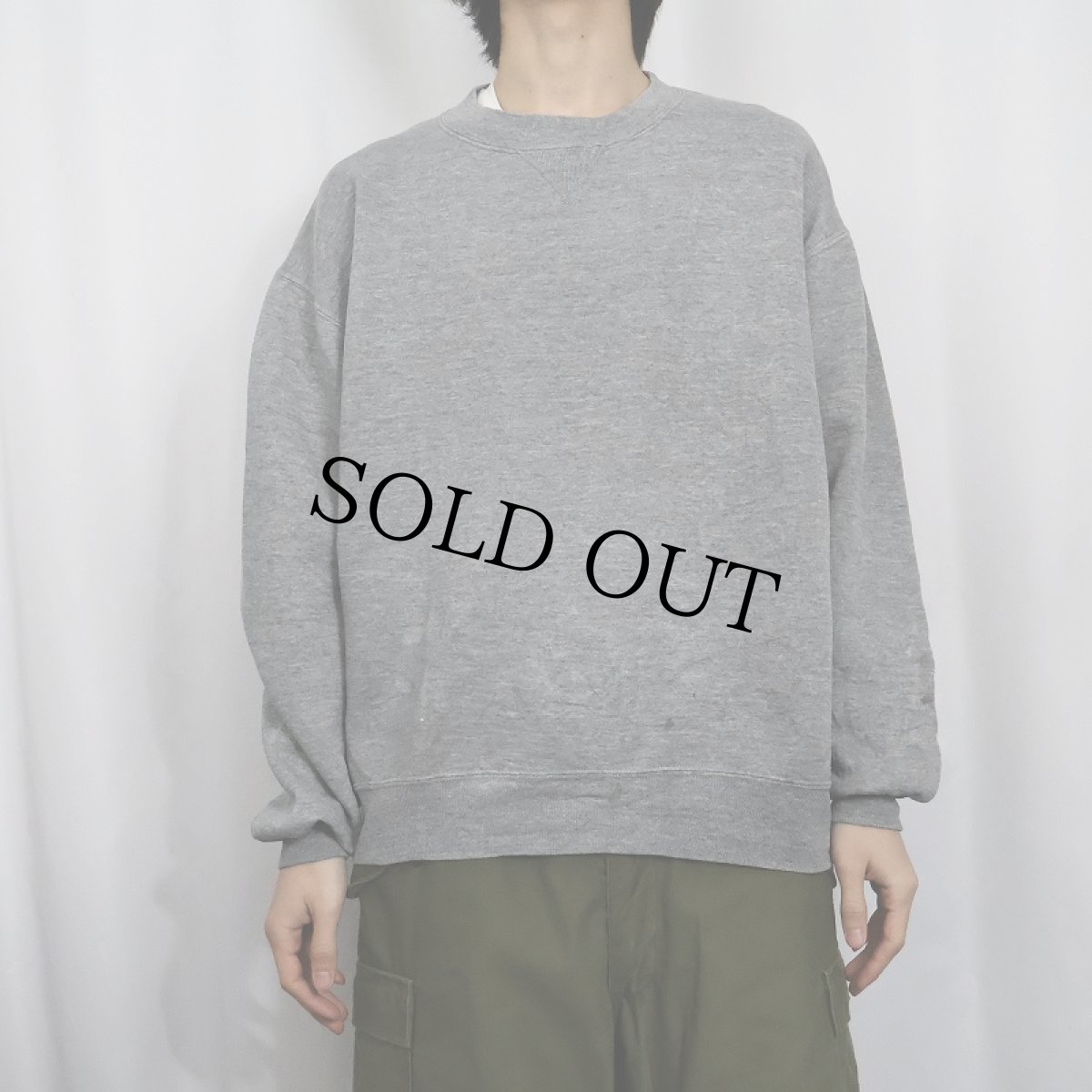 画像2: 90's RUSSEL ATHELETIC USA製 前V 無地スウェット XL (2)