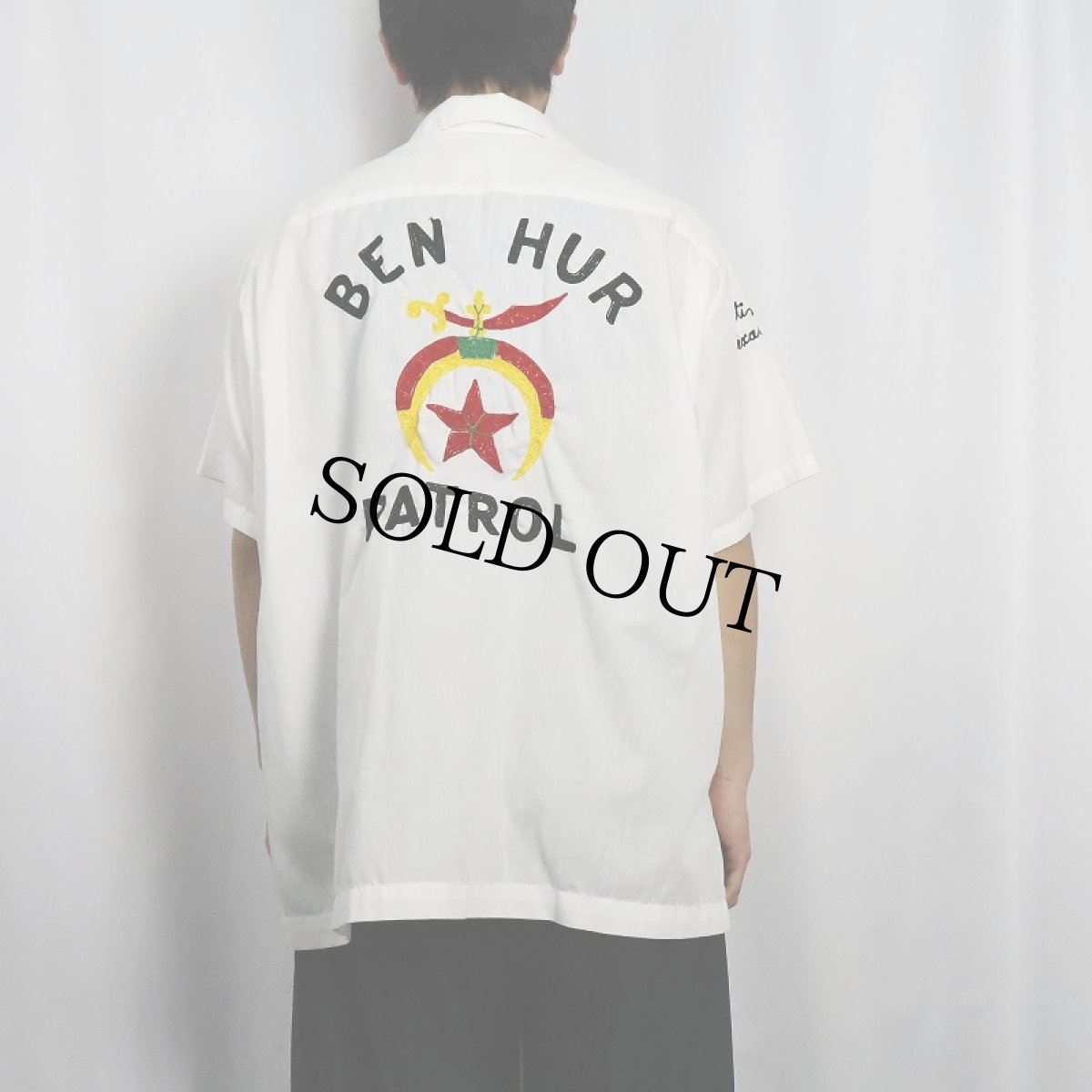 画像3: 70's HILTON USA製 "BEN HUR PATROL" シュライナーズ チェーン刺繍 コットンボーリングシャツ XL (3)